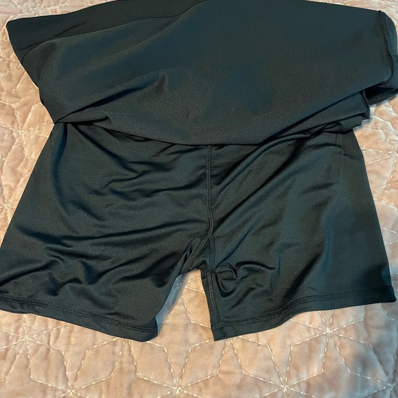 32 Degree skort - Picture 3 of 4